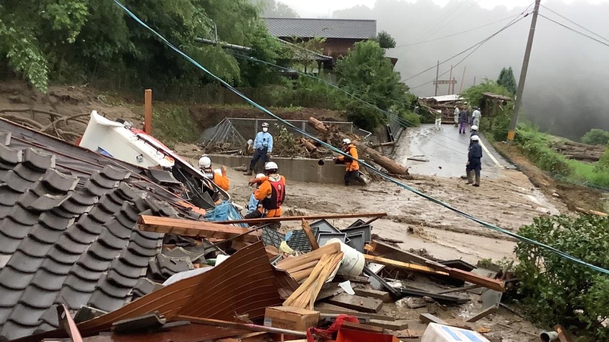 Japonya'da şiddetli yağışlarda ölü sayısı 8'e yükseldi