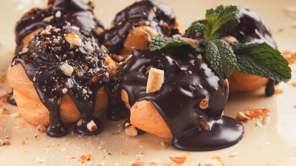 Dakikalar iinde profiterol tarifi! Profiteroln en kolay tarifi burada