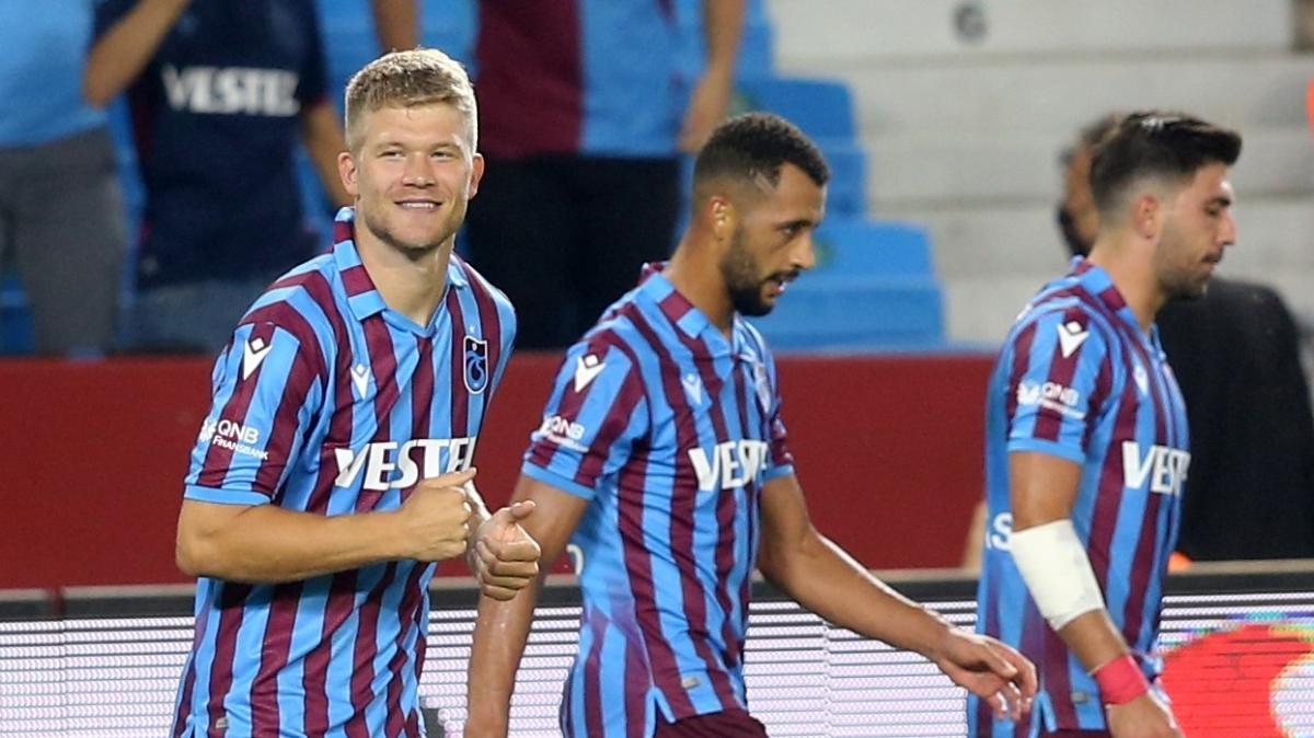 Trabzonspor'da Andreas Cornelius oyuna girdikten 51 saniye sonra goln att