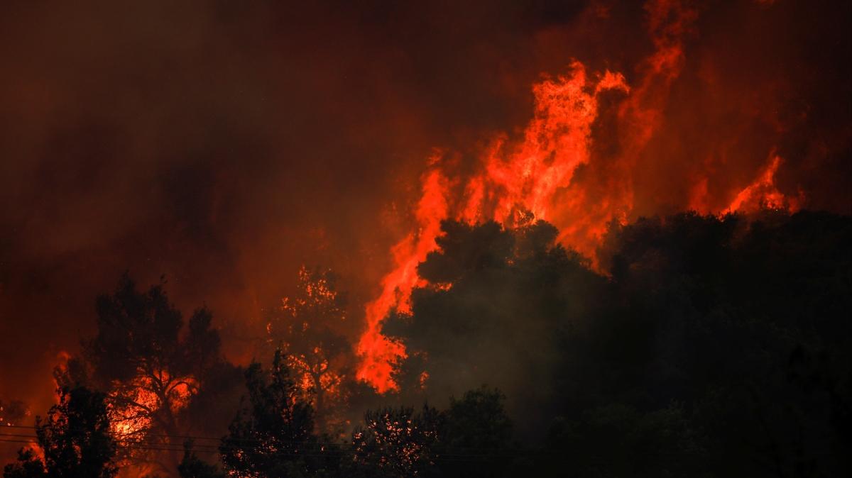 Yunanistan'daki orman yangnlar 5 gndr sndrlemiyor