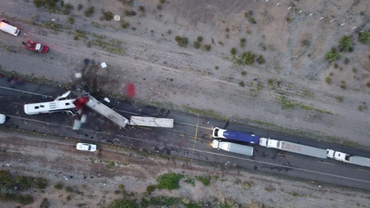 Meksika'da yolcu otobsnn kaza yapmas sonucu 16 kii ld