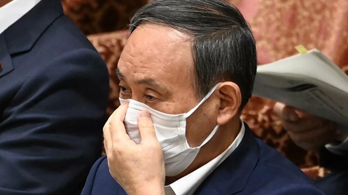 Koronavirüsle mücadele politikası eleştirilen Japonya başbakanının istifa edeceği iddia edildi