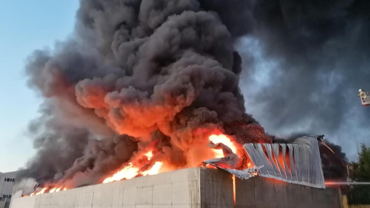 Son dakika haberi... Silivri'de fabrika yangını