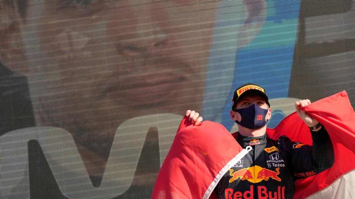 Max Verstappen Hollanda'da kazandı