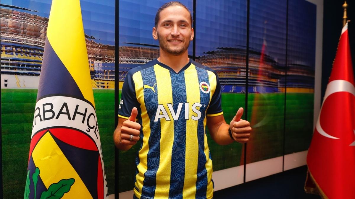 Fenerbah%C3%A7e+yeni+transferini+resmen+a%C3%A7%C4%B1klad%C4%B1