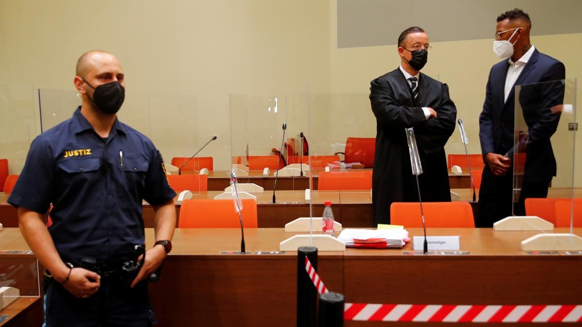 Boateng'e tarihi "kadna iddet" cezas Almanya'da gndem oldu