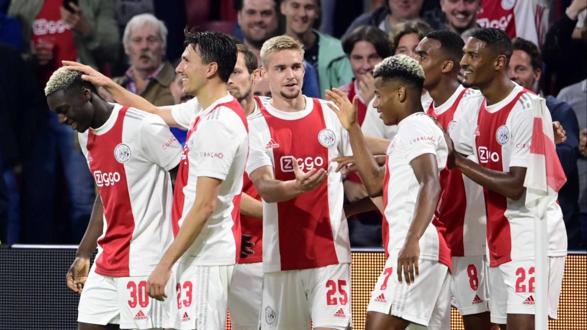 Ajax'tan 9 gollü galibiyet