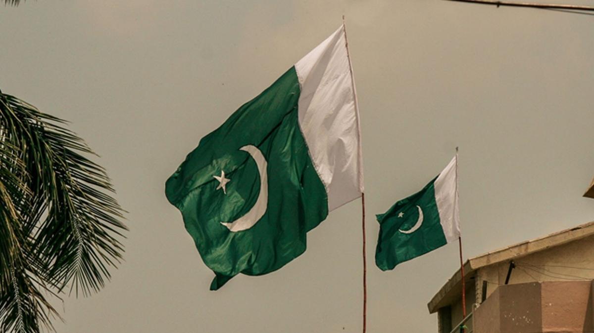 Pakistan'da kan atmada 5 gvenlik grevlisi hayatn kaybetti