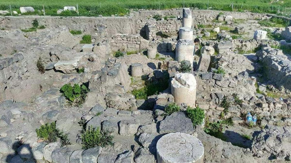 Epiphaneia Antik kentinde eski tapnak zerine ina edilmi kilise bulundu