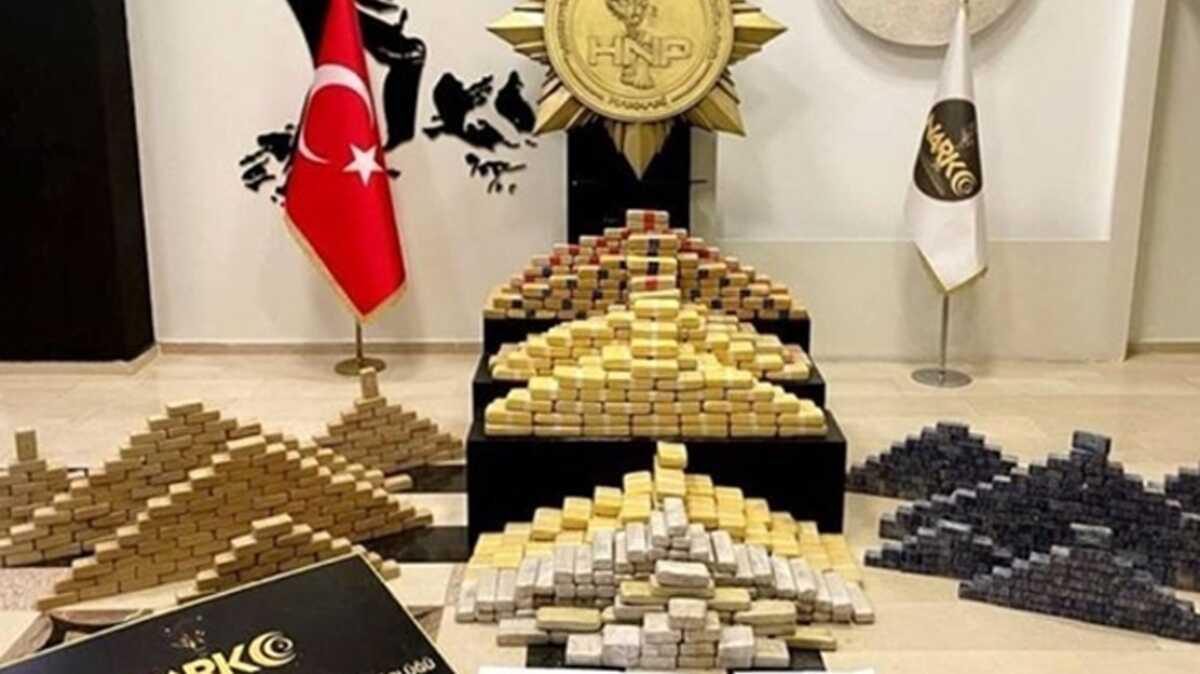 Van ve Hakkari'de operasyon: 405 kilo 600 gram eroin ele geirildi
