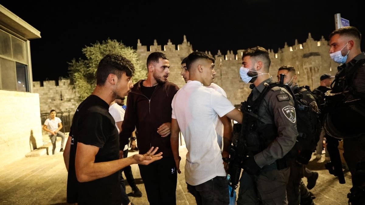 Dou Kuds'te Filistin'li genlere srail polisi mdahalede bulundu