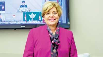 'Biz satmay�nca �in sat�yor' dedi, istifa etti