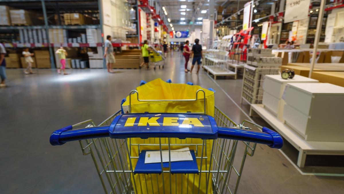 IKEA, lamba olarak da kullanlabilen Spotify destekli bir hoparlr zerinde alyor