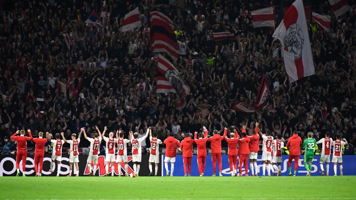 Ajax, Borussia Dortmund'u ezdi geçti