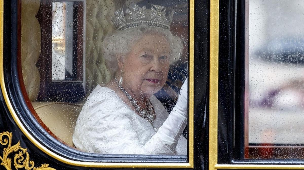 İngiltere Kraliçesi 2. Elizabeth rahatsızlandı... Kuzey İrlanda ziyareti iptal edildi