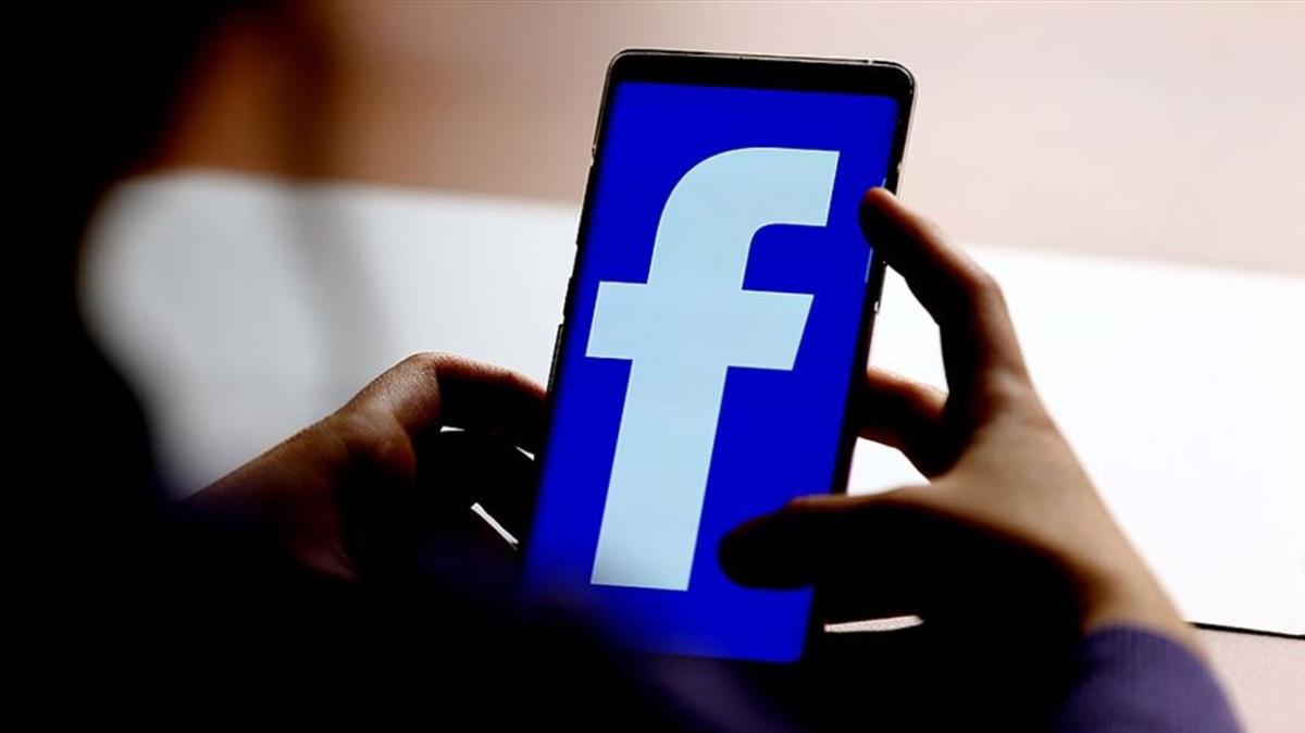 İngiltere'den Facebook'a milyonluk para cezası