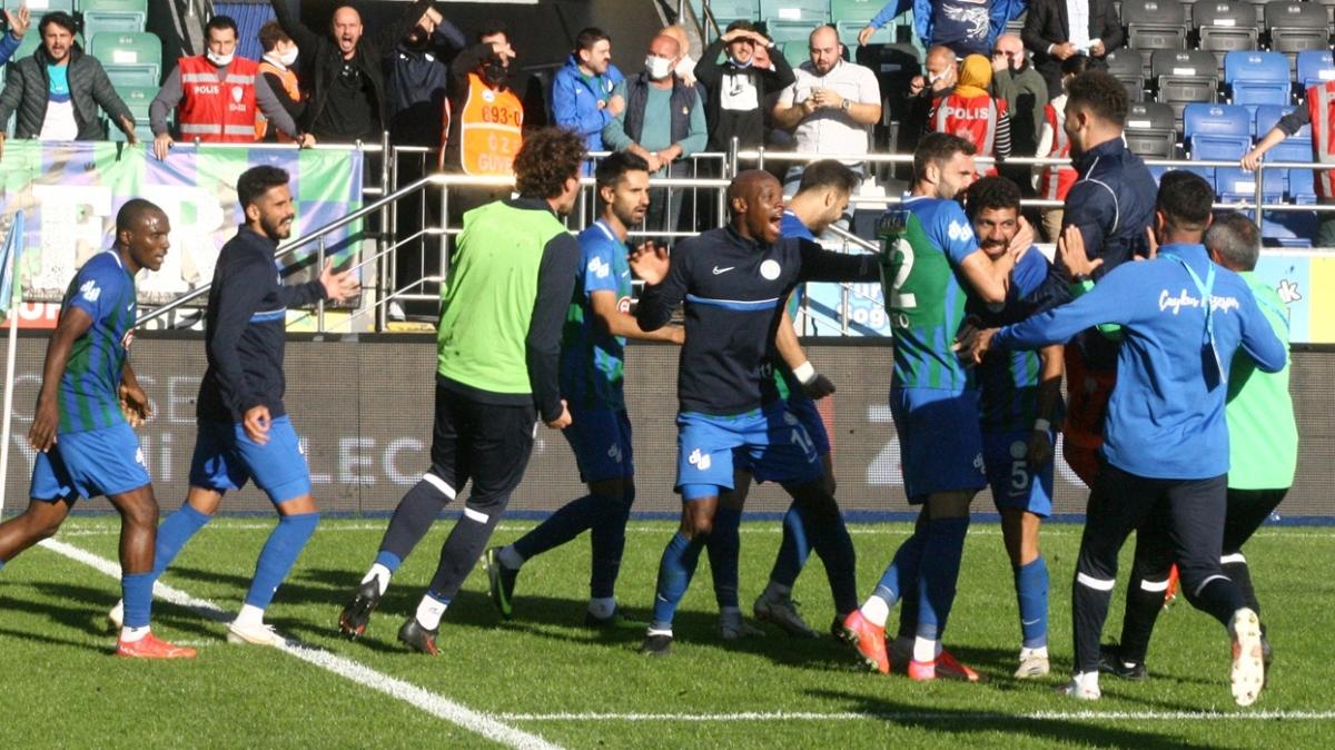 aykur Rizespor Kasmpaa'y 90+11'de att golle 2-1 malup etti