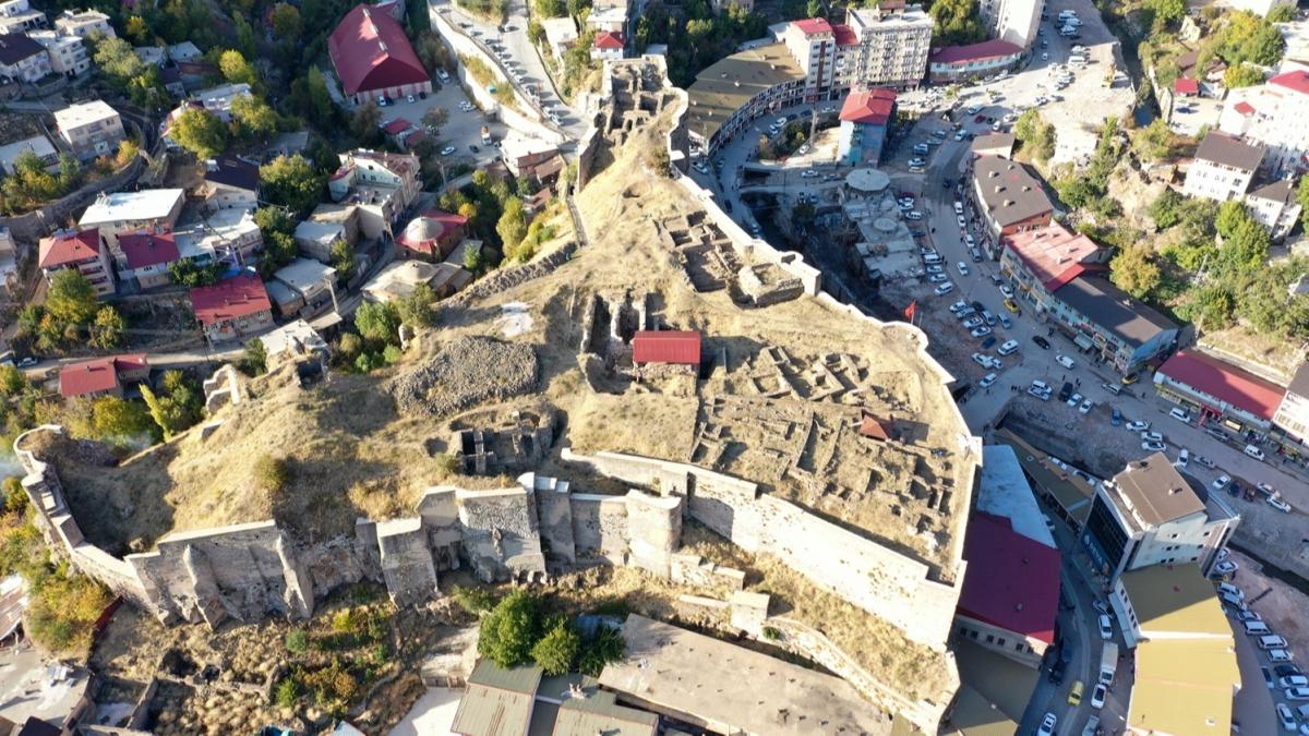 Yaklak 2350 yllk... Bitlis Kalesi'nde yeni bulgular