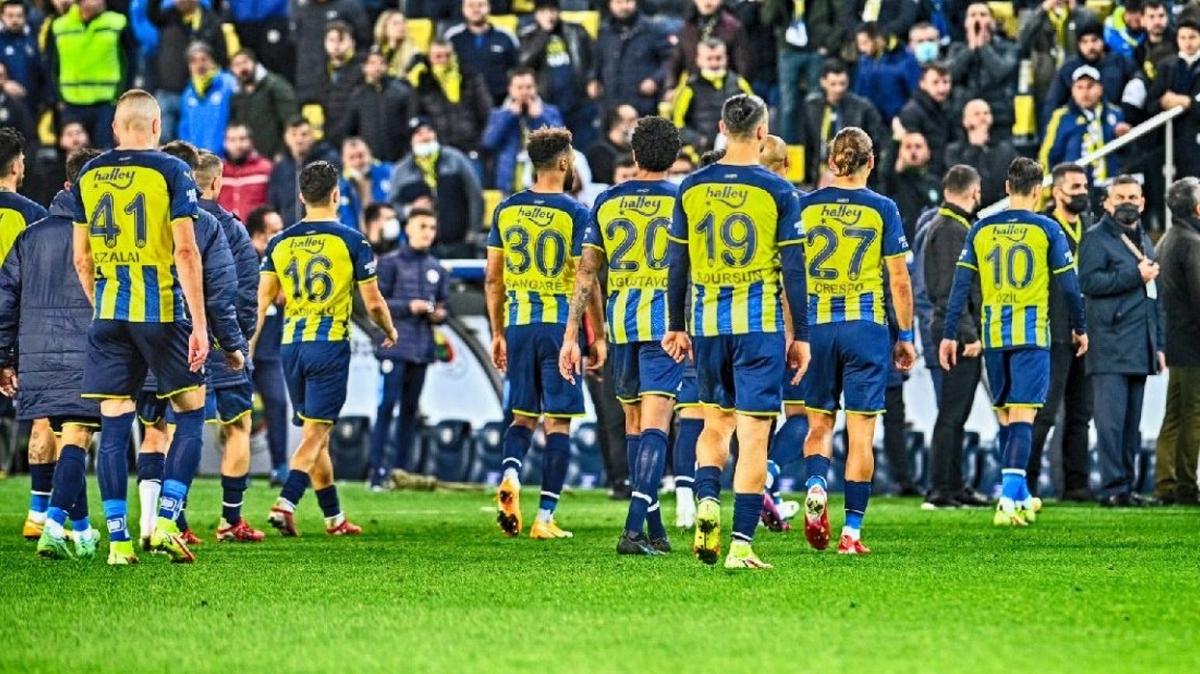 Fenerbahçe'de kenetlenme de işe yaramadı
