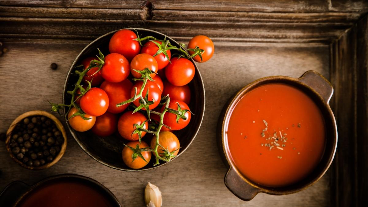 15 dakikada domates orbas tarifi