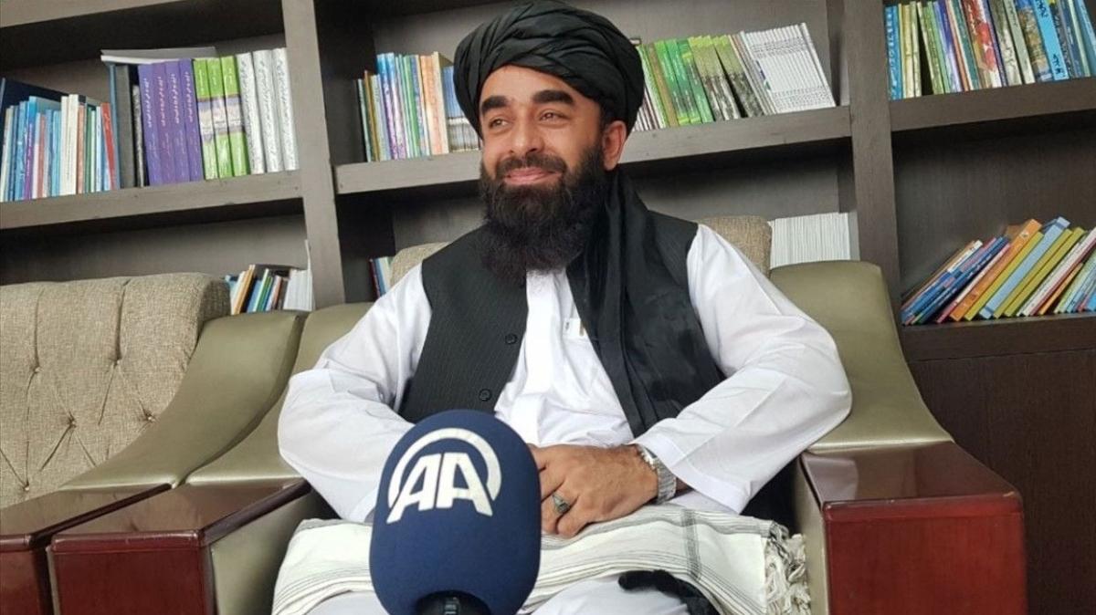 Taliban Szcs Mcahid, "Dnya lkeleri nce Afganistan' resmi olarak tanmal."