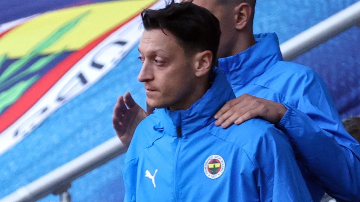 Fenerbahçe resmen açıkladı! Mesut Özil'in sözleri dikkat çekti