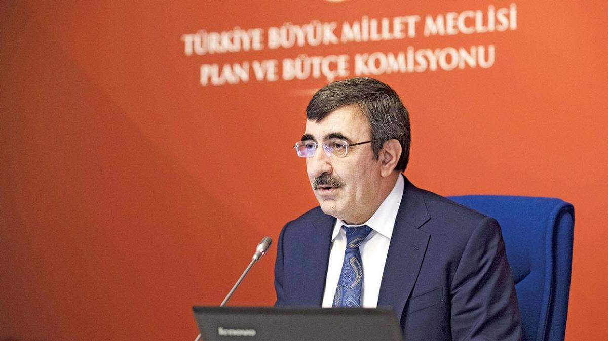AK Parti Milletvekili Ylmaz, HDP'li vekillere sert kt: Krdistan yok, Trkiye'ye igalci lke diyemezsiniz