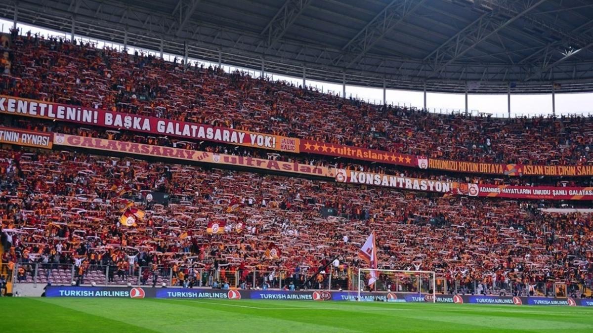 Galatasaray'da byk gn bugn! Derbi kapal gie