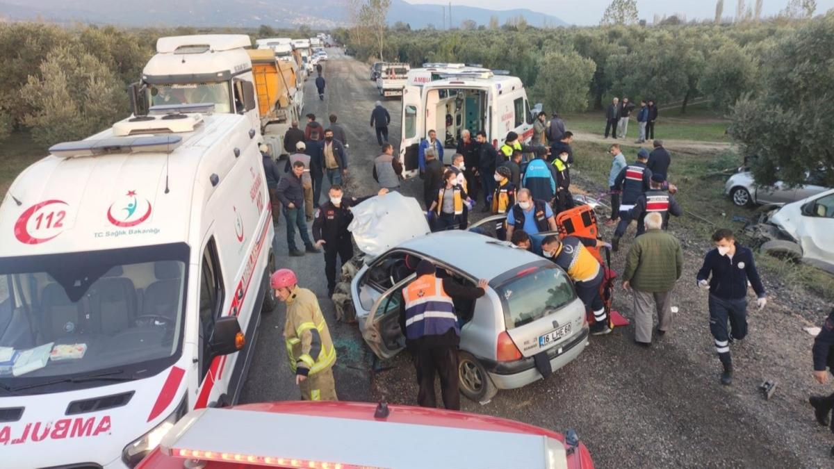 Bursa'da trafik kazas: 7 kii yaraland