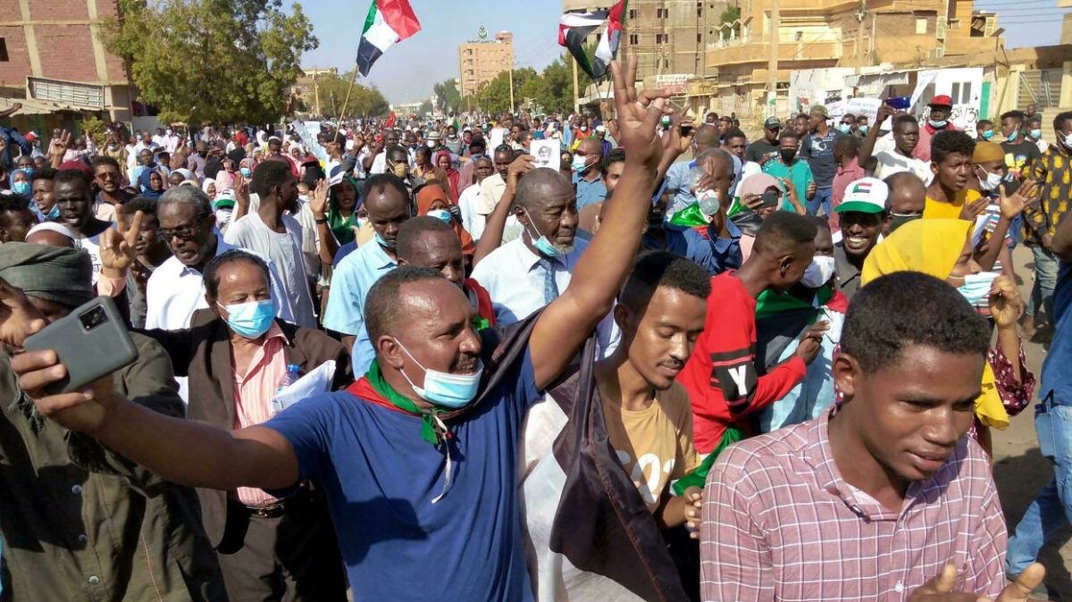 Sudan'da cunta ynetimi birok noktada gl ekilde protesto edildi
