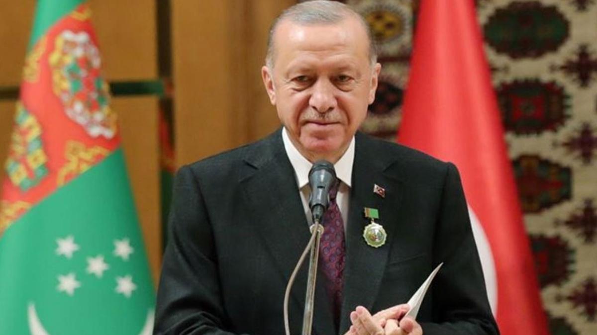 Başkan Erdoğan Türkmenistan'da onuruna verilen yemeğe katıldı