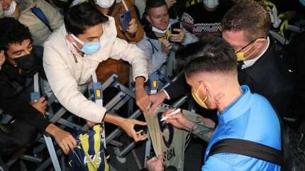 Fenerbah�e'ye �zmir'de co�ku seli