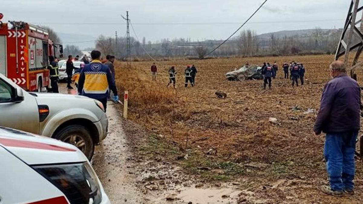 Aile ve Sosyal Hizmetler Bakanı Yanık'ın konvoyunda kaza: 3 polis yaralandı