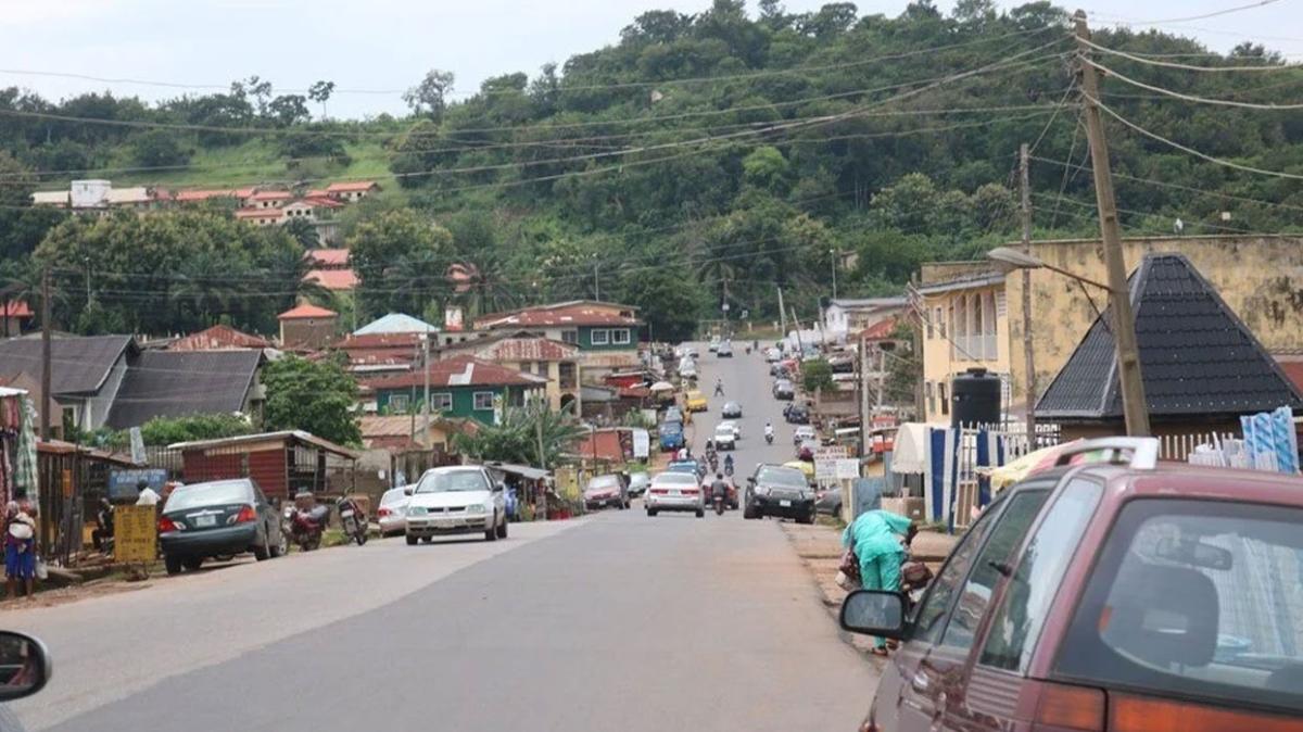 Nijerya'da kan donduran olay! Park halindeki araçta 8 çocuk ölü bulundu
