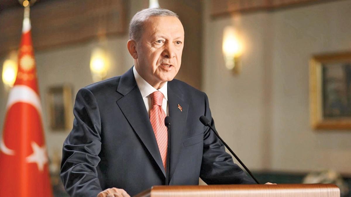 Başkan Erdoğan: Sosyal medya demokrasiye en büyük tehdit