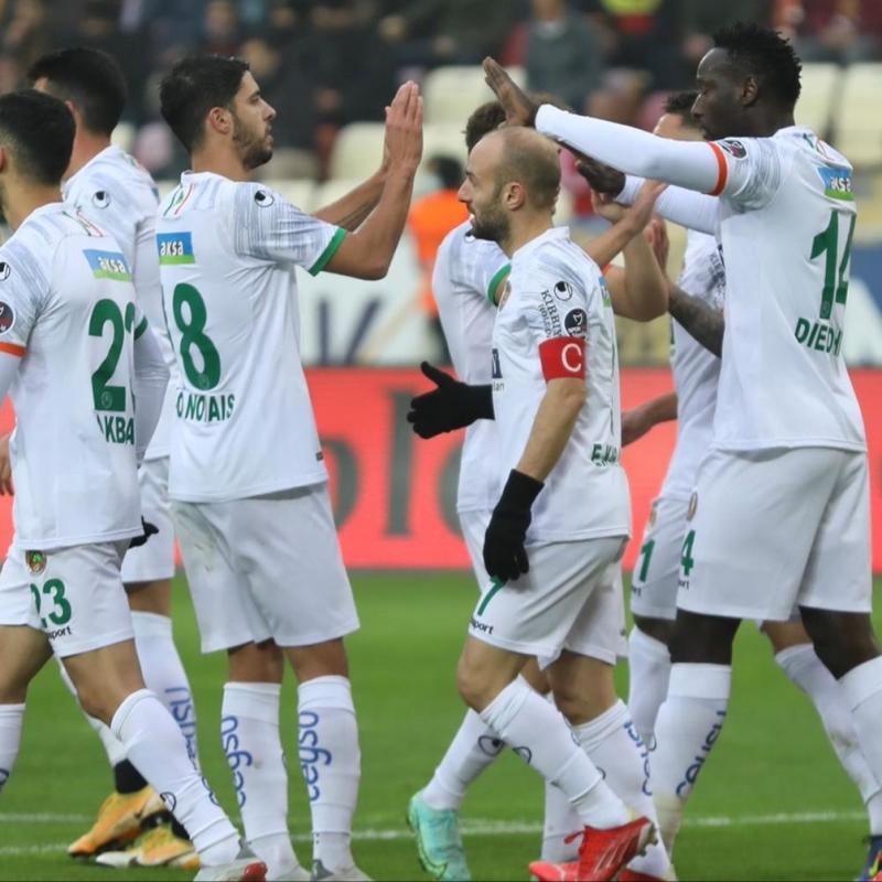 Alanyaspor'dan Yeni Malatyaspor'a yarm dzine gol