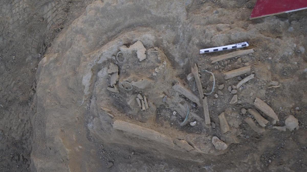 Van'da ilk kez ortaya çıktı... Pers Mezarlığı ve diğer bulgular heyecanlandırdı