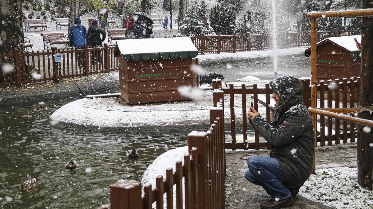 Ankara'da kar sevinci... ehir beyaza brnd