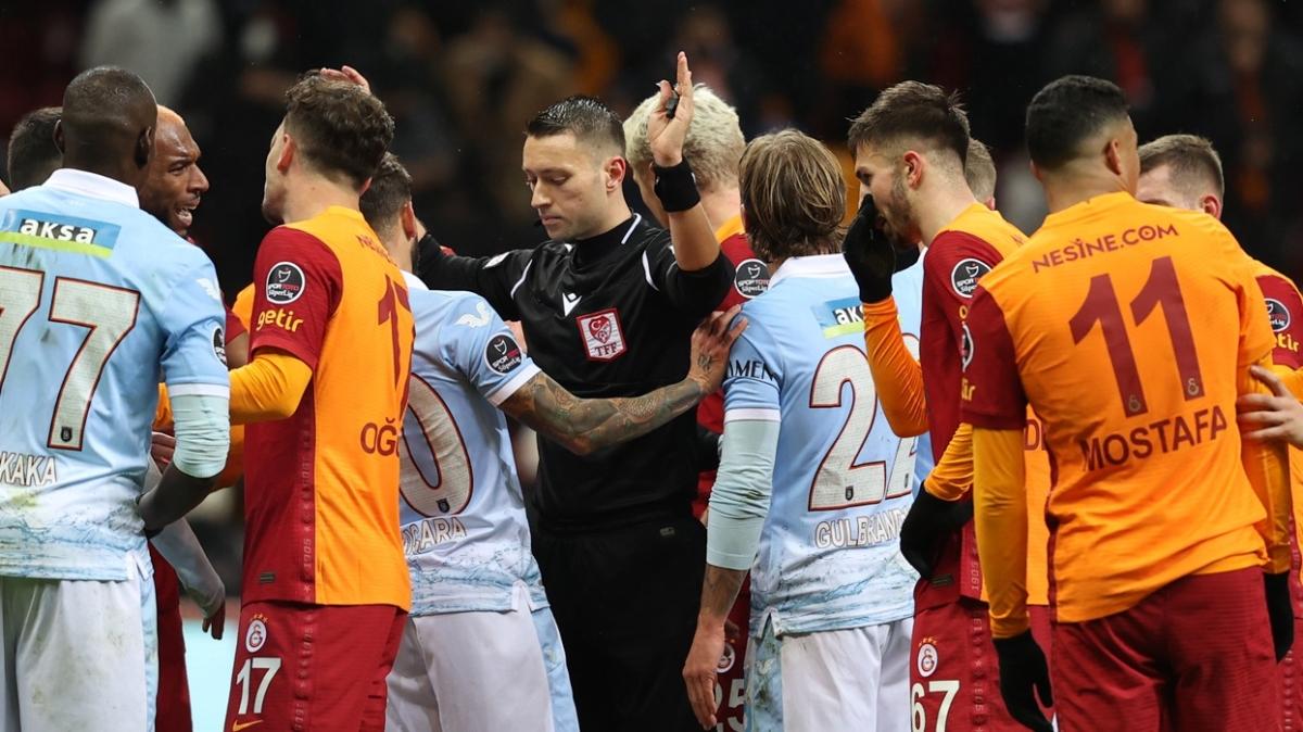 Galatasaray maçının olay hakemi Zorbay Küçük'ün babası konuştu