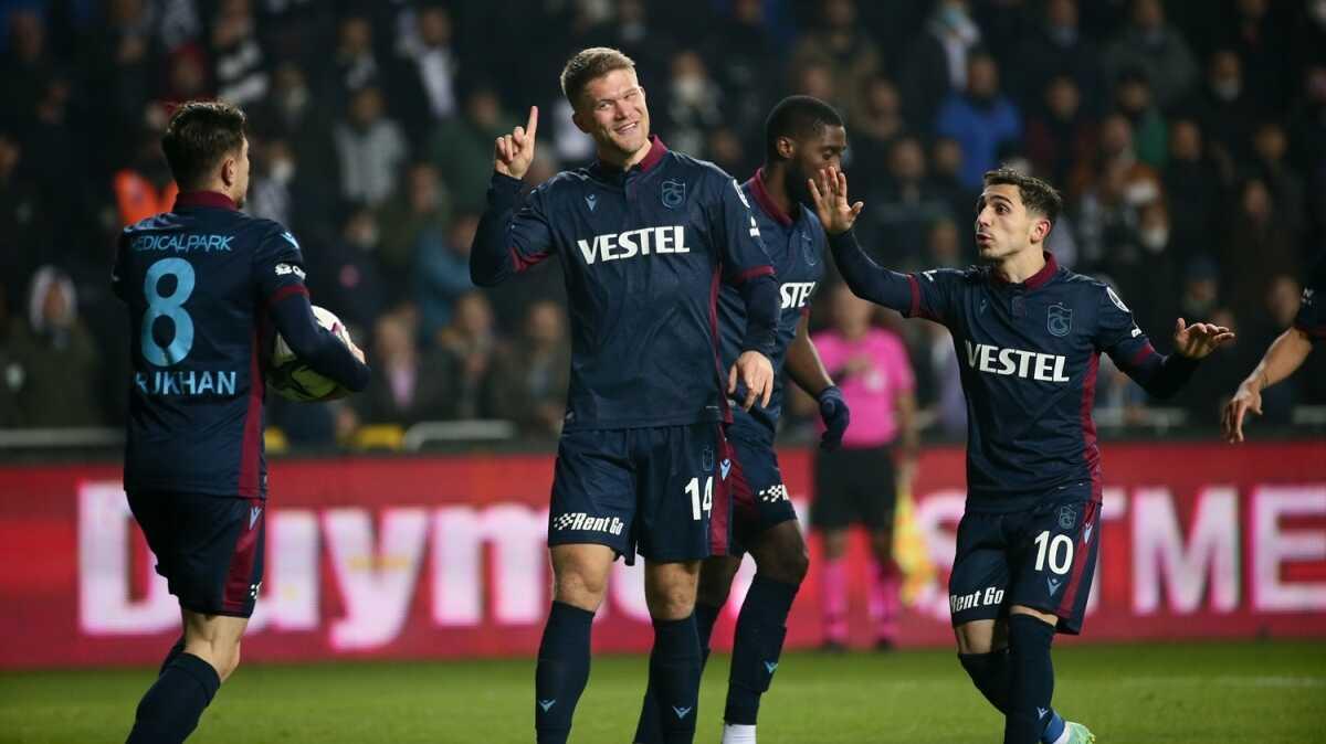 zmir'de kemene! Ma sonucu: Altay-Trabzonspor: 1-2