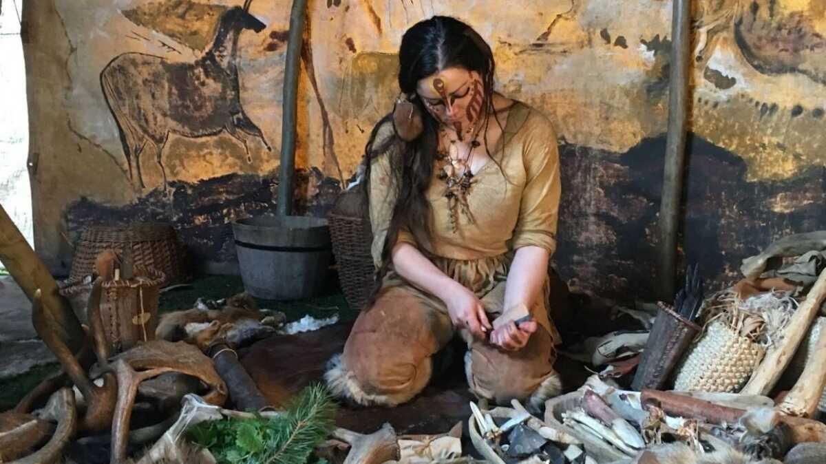 Mhendisler bile ona hayran... Silahn da ilacn da kendi retiyor! te grenleri artan maara kadn