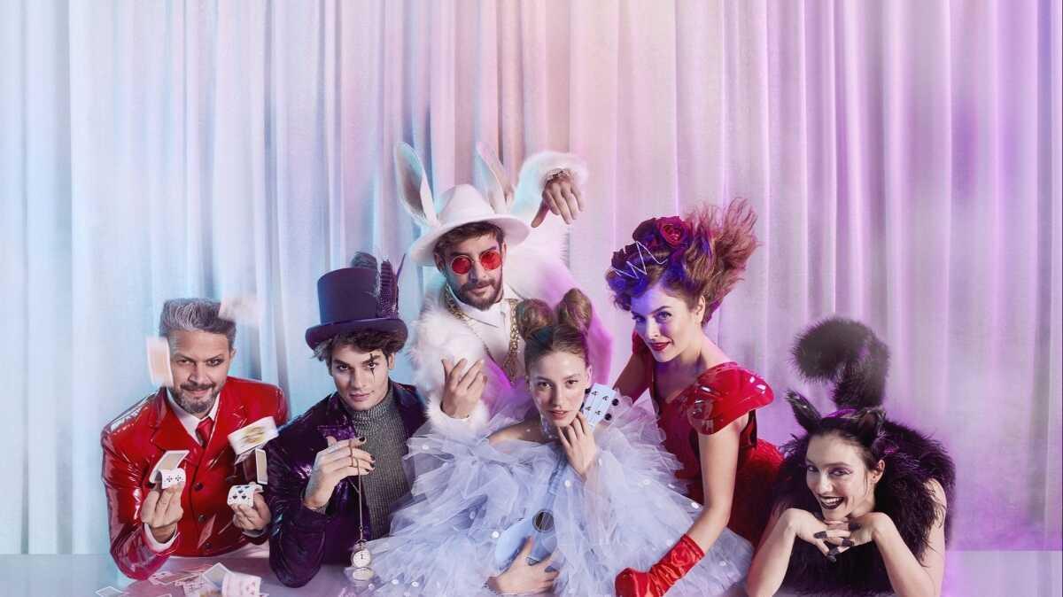 alice mzikali alice harikalar diyarnda serenay sarkaya magazin fotoraflar resimleri
