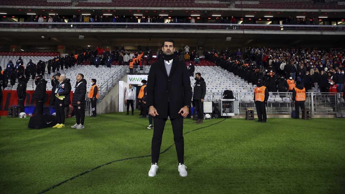 Volkan Demirel, at kald bu ie... Fenerbahe ma sonras konutu: "Anlam veremedim"
