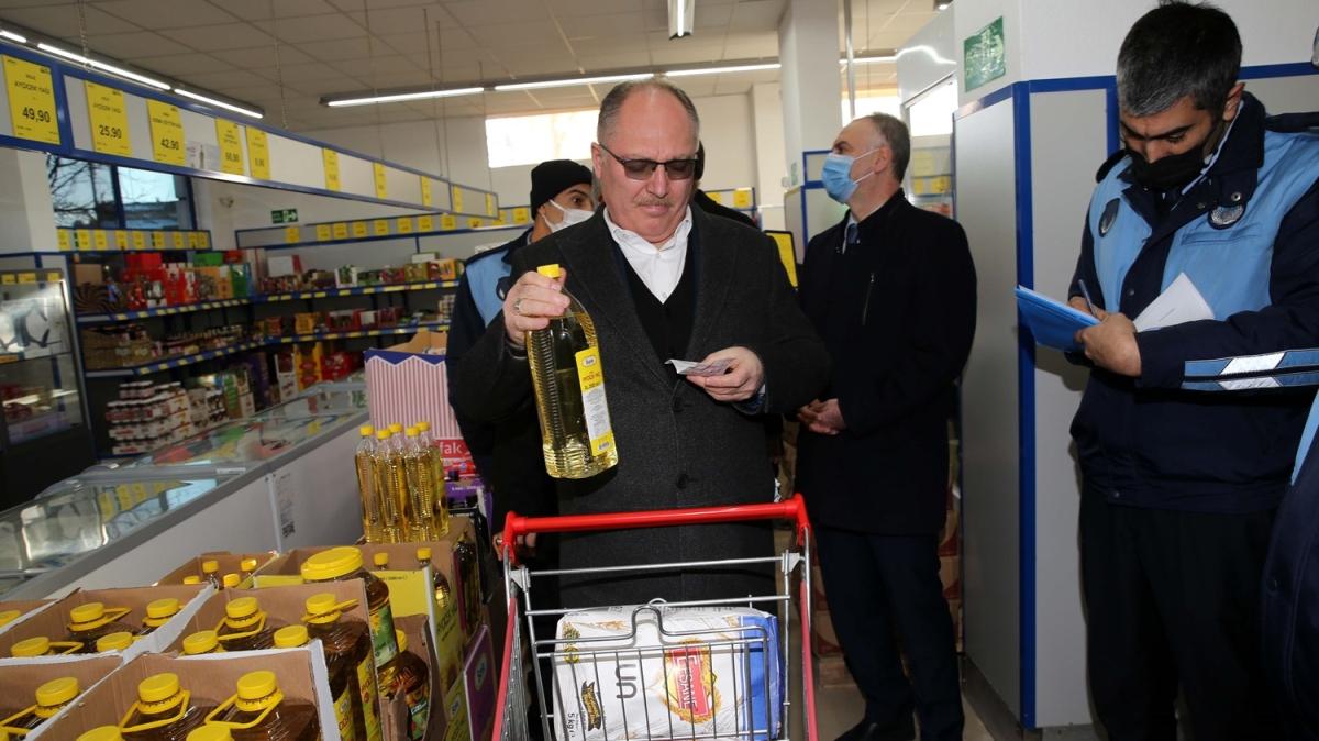 Marketten alışveriş yaptı... Sivas Belediye Başkanı Bilgin'den haksız fiyat artışı denetimi