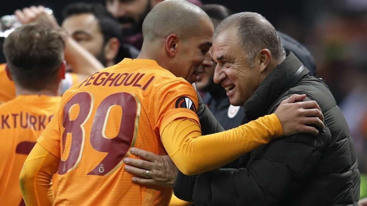 Galatasaray Sofiane Feghouli ile masaya oturuyor! Ynetimin isteini yapacak