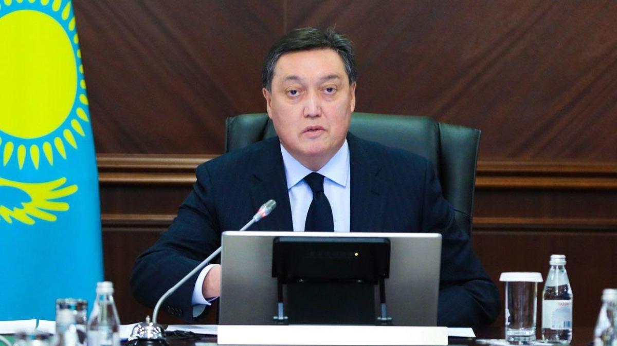 Kazakistan'da hkmet istifa etti