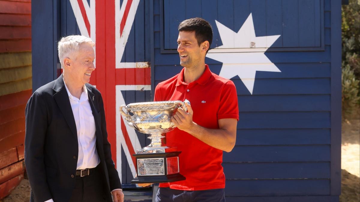 Avustralya geri adım atmıyor: Djokovic'in ülkeye giriş yaptığı yalan