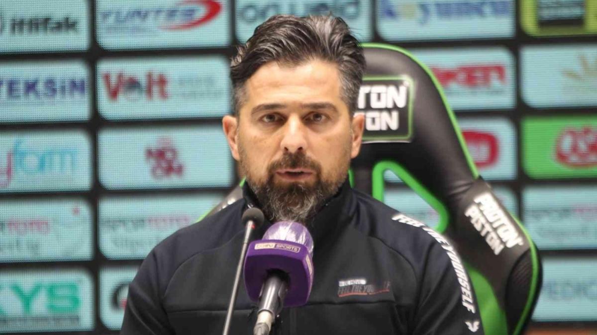 İttifak Holding Konyaspor Teknik Direktörü İlhan Palut: Buna mağlubiyetten daha çok üzüldüm