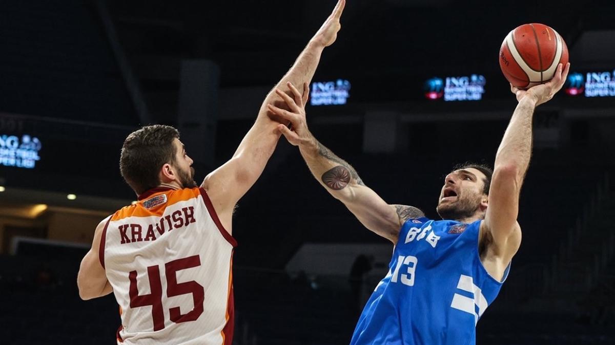 Galatasaray NEF, Büyükçekmece Basketbol'u mağlup etti