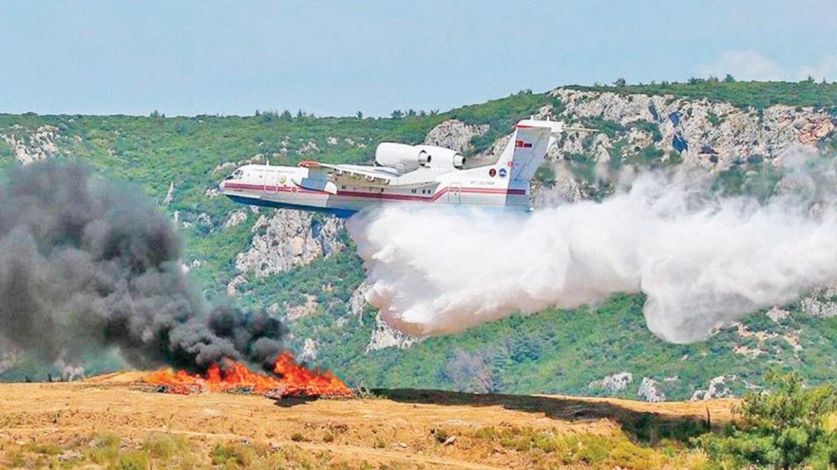 Tarım ve Orman Bakanı Bekir Pakdemirli: Yangın sezonuna 55 helikopter ve 20 uçakla gireceğiz